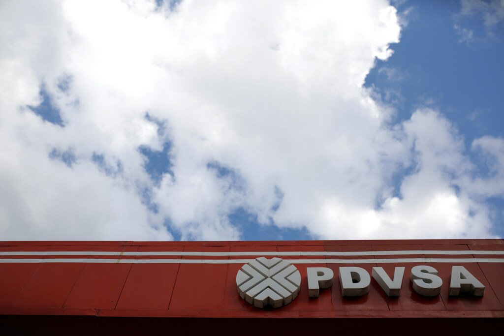 The logo of the Venezuelan state oil company PDVSA is seen at a gas station in Caracas, Venezuela August 10, 2016. Picture taken August 10, 2016. REUTERS/Marco Bello - RTX2KVSW