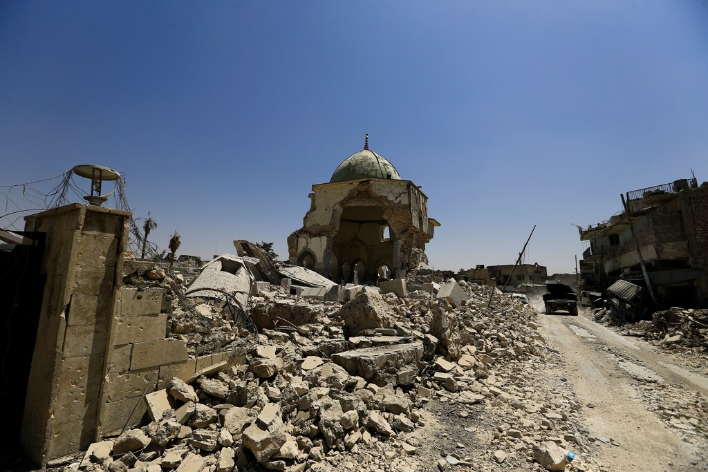 The ruined Grand al-Nuri Mosque is seen in the Old City of Mosul, Iraq July 20, 2017. Picture taken July 20, 2017. REUTERS/Thaier Al-Sudani - RTX3CEYN