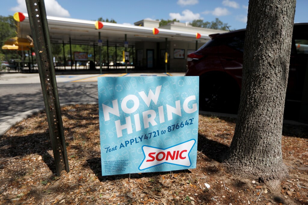 A Sonic restaurant displays a "Now Hiring" sign in Tampa, Florida, U.S., June 1, 2021. REUTERS/Octavio Jones - RC2SRN9JYTL2