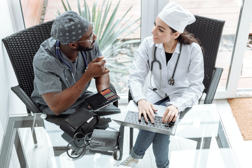 The healthcare sector generates nearly 5% of total global greenhouse gas emissions.
