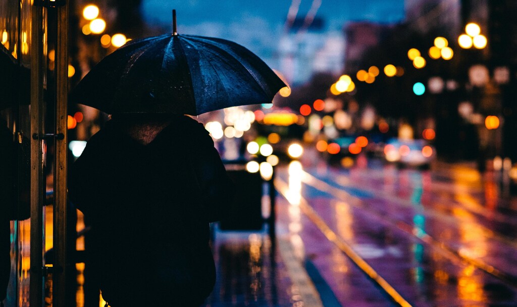 We take an umbrella when rain is expected – should we use a face mask if a new COVID wave is forecast?