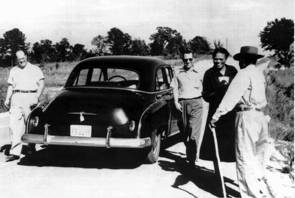 Eunice Rivers and two colleagues visit a patient during the Tuskegee Syphilis Study in Macon County, Alabama. Image courtesy of the CDC.