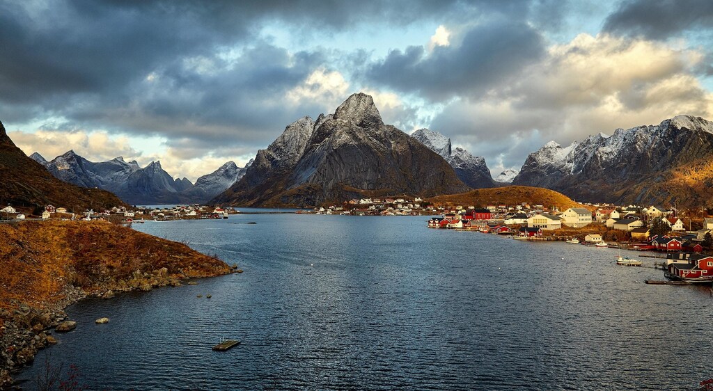 The vanishing Arctic lakes act as cornerstones of the region's ecosystem.