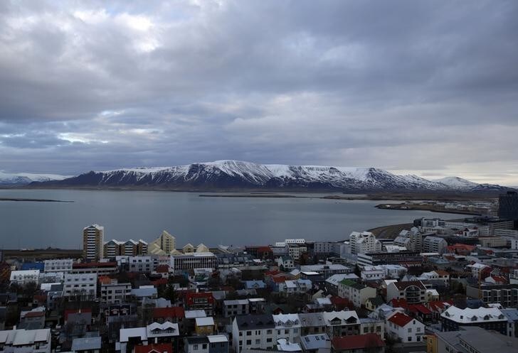 A general view shows the city of Reykjavik seen from Hallgrimskirkja church February 13, 2013. REUTERS/Stoyan Nenov (ICELAND - Tags: TRAVEL CITYSCAPE)