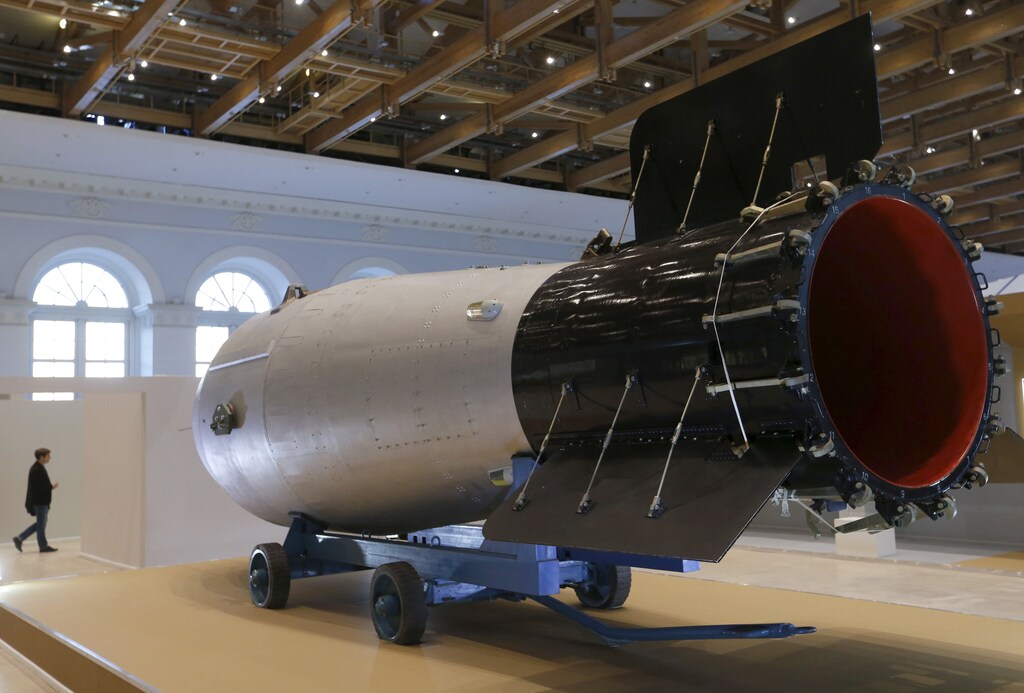 Shell, which is the replica of the biggest detonated Soviet nuclear bomb AN-602 (Tsar-Bomb), is on display in Moscow, Russia, August 31, 2015. The shell is part of an exhibition organized by the state nuclear corporation Rosatom. REUTERS/Maxim Zmeyev - RTX1QGYW