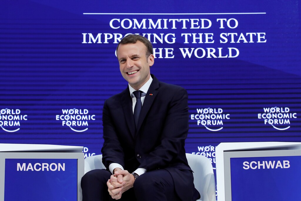 France's President Emmanuel Macron gestures during the World Economic Forum (WEF) annual meeting in Davos, Switzerland January 24, 2018. REUTERS/Denis Balibouse TPX IMAGES OF THE DAY - RC11BB25E1C0
