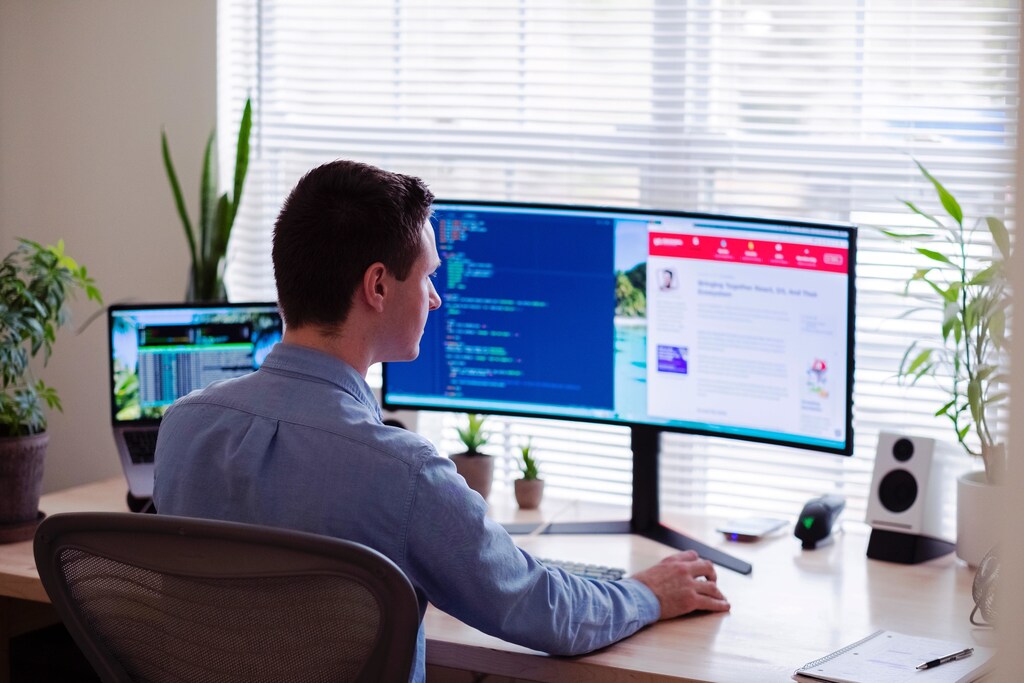 Communication and connection are two of the problems facing hybrid work arrangements.