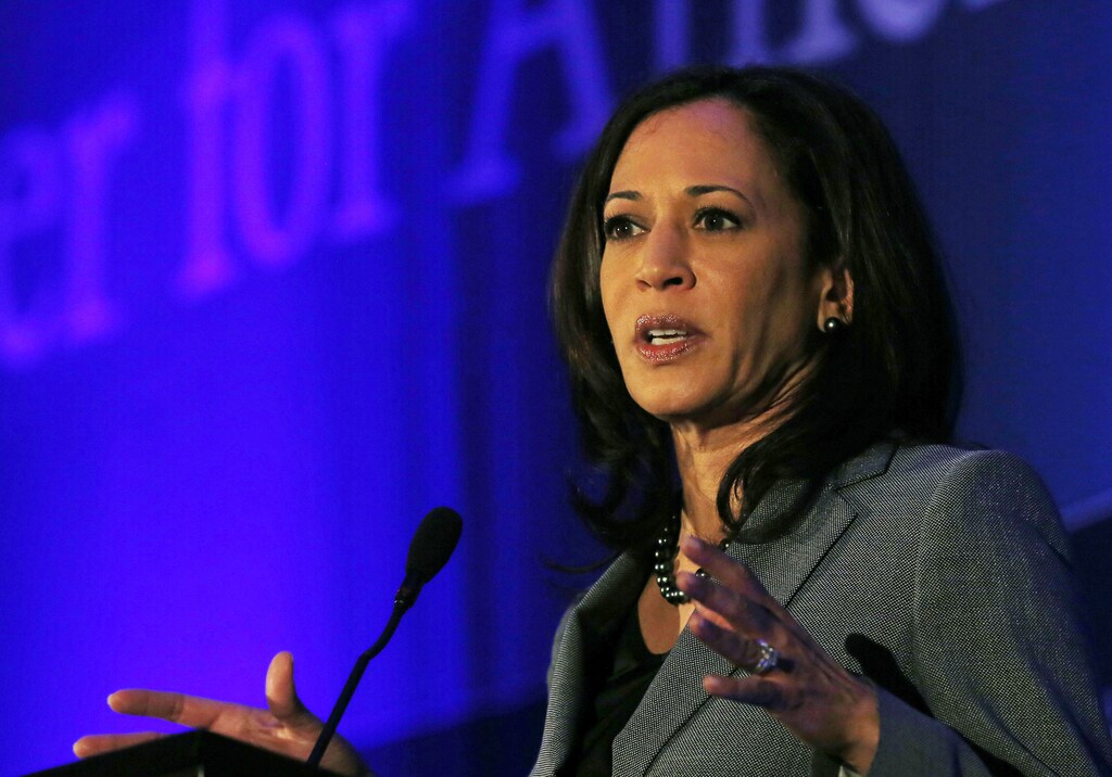 California Attorney General Kamala Harris speaks at the Center for American Progress' 2014 Making Progress Policy Conference in Washington November 19, 2014. REUTERS/Gary Cameron (UNITED STATES - Tags: POLITICS) - RTR4ERRL