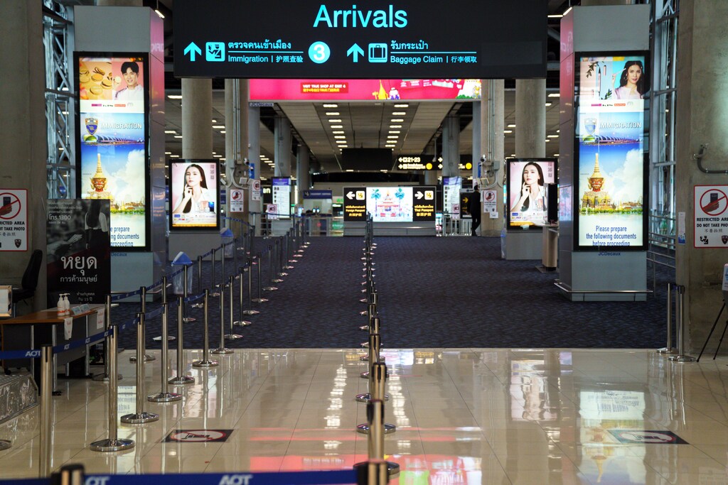 An empty arrivals hall is pictured at Bangkok's Suvarnabhumi International airport amid the spread of the coronavirus disease (COVID-19), Thailand, June 3, 2020. REUTERS/Athit Perawongmetha - RC2LLH9OEZ9L