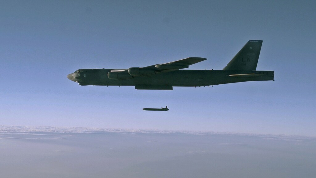 An unarmed AGM-86B Air-Launched Cruise Missile is released from a B-52H Stratofortress over the Utah Test and Training Range during a Nuclear Weapons System Evaluation Program sortie, 80miles west of Salt Lake City, Utah, U.S., September 22, 2014. Picture taken September 22, 2014. To Match Special Report USA-NUCLEAR/MODERNIZE Air Force/Staff Sgt. Roidan Carlson/Handout via REUTERS ATTENTION EDITORS - THIS IMAGE WAS PROVIDED BY A THIRD PARTY. - RC135B6E2810
