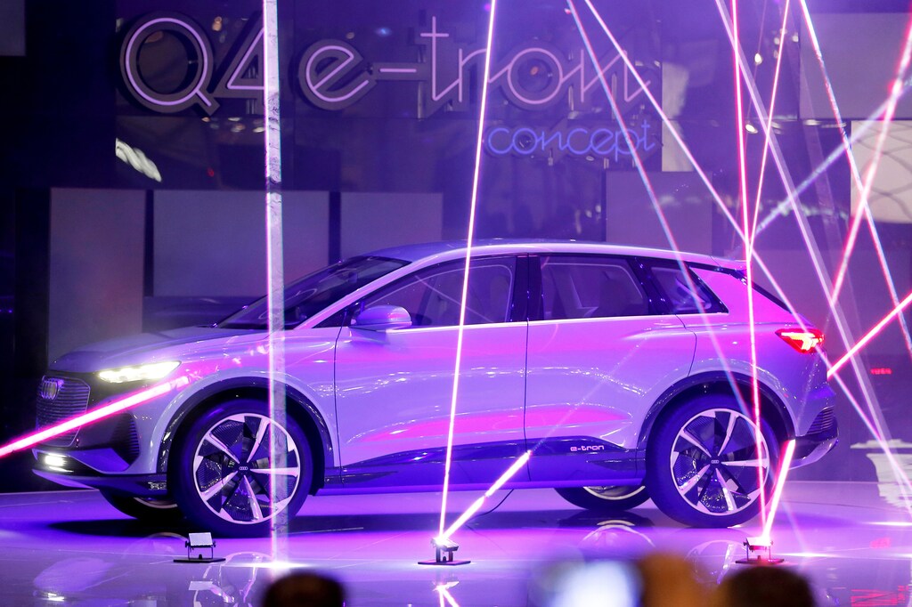 An Audi Q4 E-tron car is displayed at the 89th Geneva International Motor Show in Geneva, Switzerland March 5, 2019. REUTERS/Pierre Albouy - RC1E1E5FCEB0