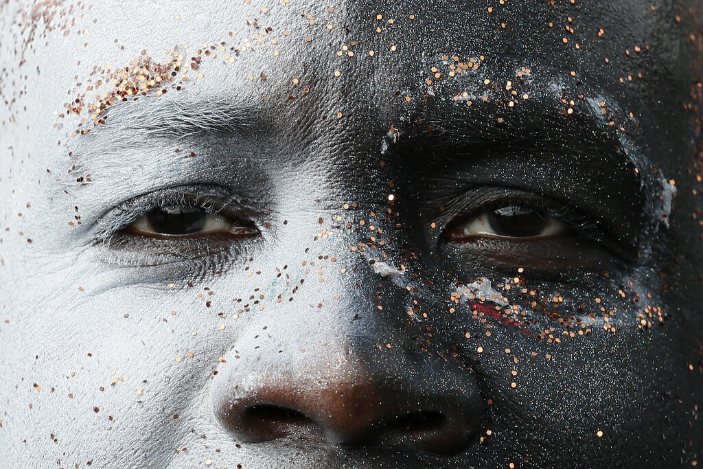 A performer participates in the children's day parade at Notting Hill Carnival in west London, August 25, 2013. REUTERS/Stefan Wermuth (BRITAIN - Tags: ENTERTAINMENT SOCIETY) - LM1E98P11OT01