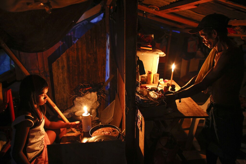 light poverty