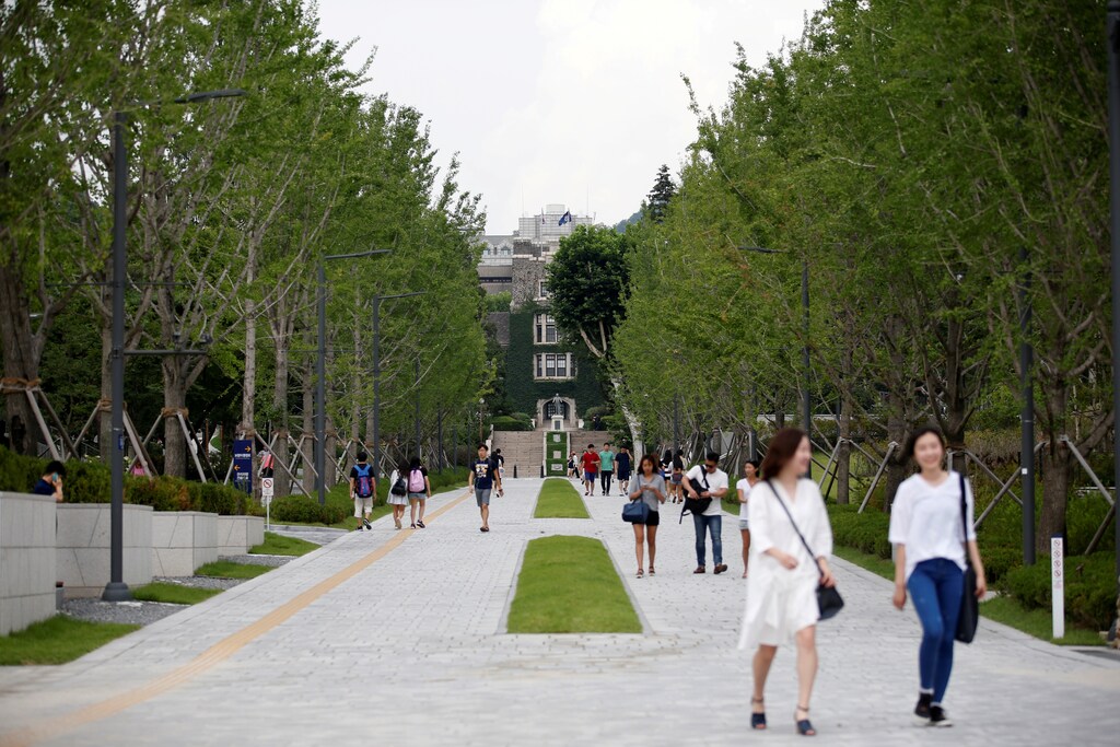 A student walks in the Yonsei University in Seoul, South Korea, August 2, 2016. REUTERS/Kim Hong-Ji/File Photo - RTX2NQ6H