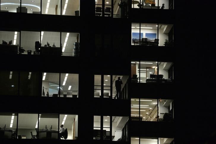 work-hours-by-country-feature