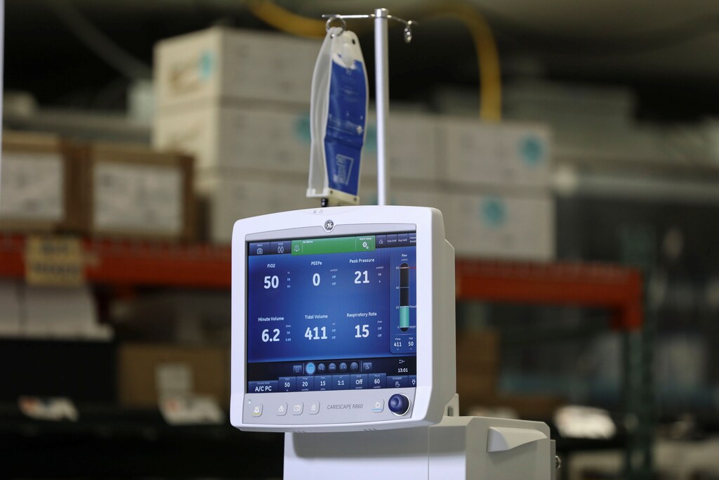A GE Carescape R860 ventilator is displayed as U.S. Vice President Mike Pence (not pictured) visits a GE Healthcare manufacturing facility during the global coronavirus disease (COVID-19) outbreak in Madison, Wisconsin, U.S. April 21, 2020. REUTERS/Daniel Acker - RC289G9Q5GQE
