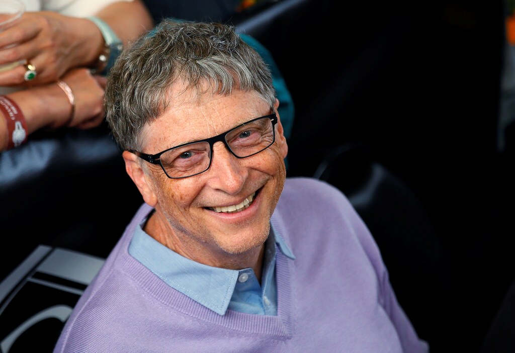 Microsoft founder Bill Gates waits to play table tennis during the Berkshire Hathaway annual meeting weekend in Omaha, Nebraska, U.S. May 7, 2017. REUTERS/Rick Wilking - RTS15K96