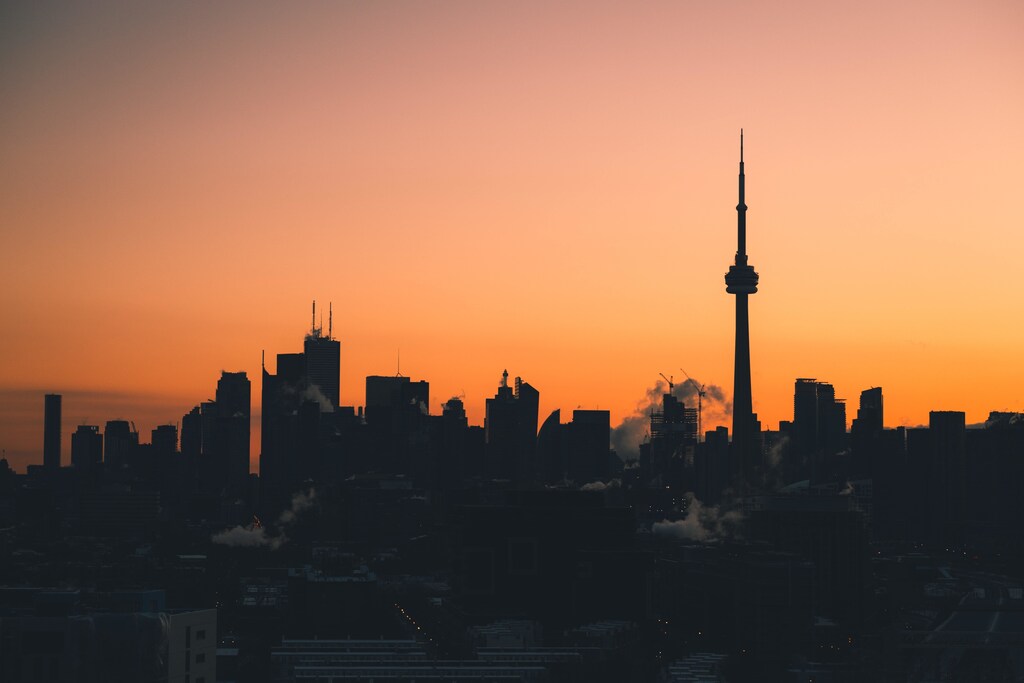climate hazard extreme heat high risk impact sunset Toronto Canada
