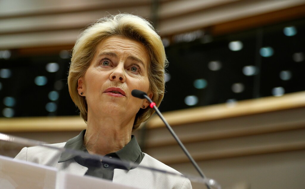 European Commission President Ursula von der Leyen speaks during an extraordinary session to present a Green Deal plan, at the European Parliament in Brussels, Belgium December 11, 2019. REUTERS/Francois Lenoir - RC21TD95XGPZ