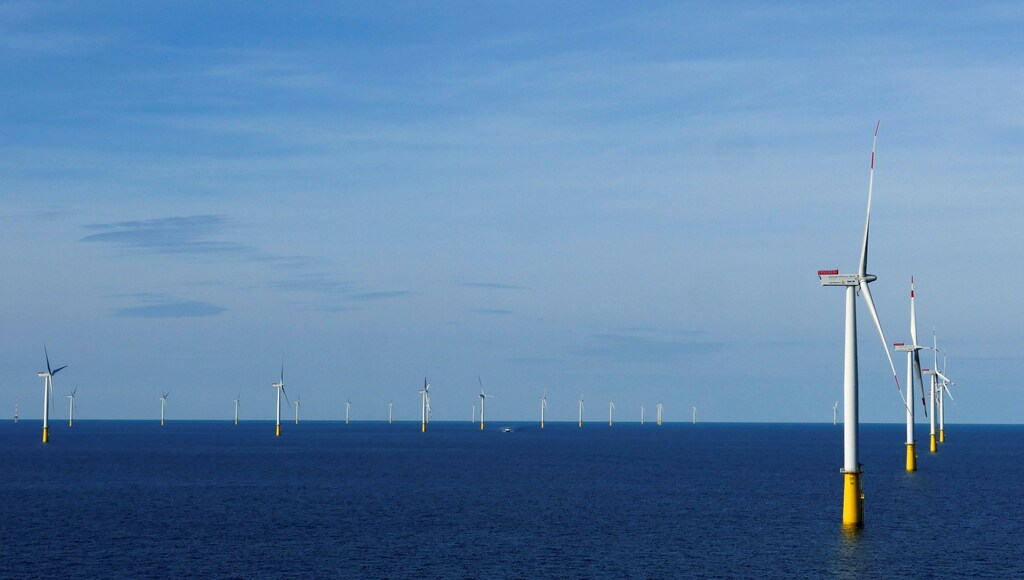 A general view of the DanTysk wind farm, 90 kilometres west of Esbjerg, Denmark, September 21, 2016. Picture taken September 21, 2016. To match EUROPE-OFFSHORE/WINDPOWER REUTERS/Nikolaj Skydsgaard - RTX2TXDB