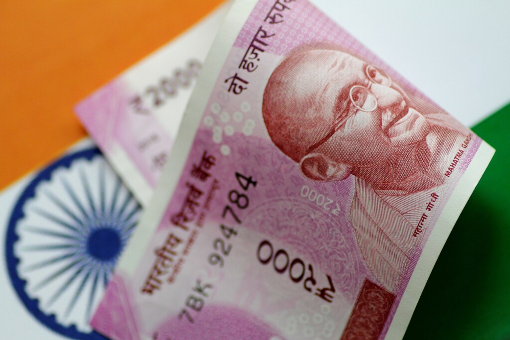 An India Rupee note is seen in this illustration photo June 1, 2017. REUTERS/Thomas White/Illustration - RC1B92D5F0C0