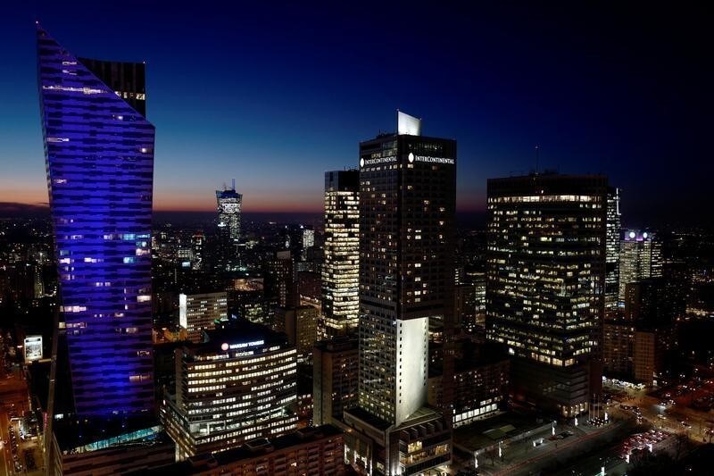 A general view of Warsaw city with Zlota 44 (L), a skyscraper designed by Polish-American architect Daniel Libeskind, InterContinental hotel and Warsaw Financial Centre is seen from the Palace of Culture and Science in Warsaw, Poland January 8, 2018. REUTERS/Kacper Pempel - RC1A46388B70