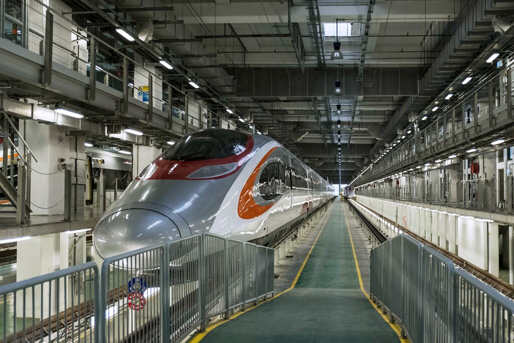 A Guangzhou-Shenzhen-Hong Kong Express Rail Link (XRL) train stands in Hong Kong, China, August 2, 2017. REUTERS/Billy H.C. Kwok/Pool - RC132EDF1B00