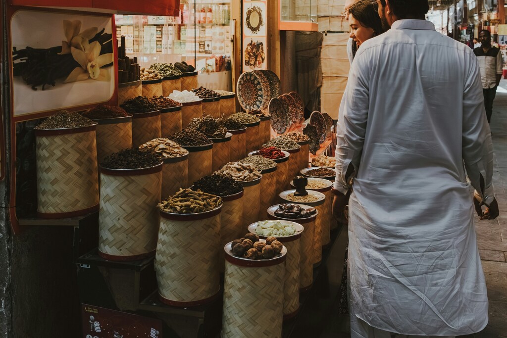 A food market in the UAE, illustrating the Food Innovation Hub UAE