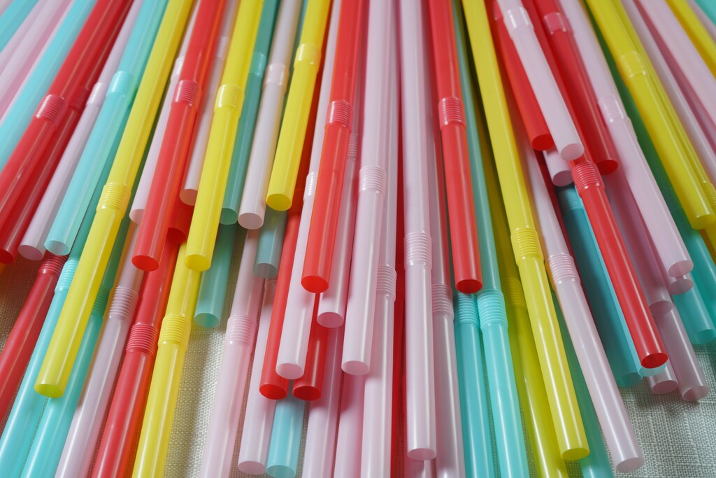 India has imposed a ban on single-use plastics in efforts to tackle the country's rapidly increasing levels of plastic pollution.