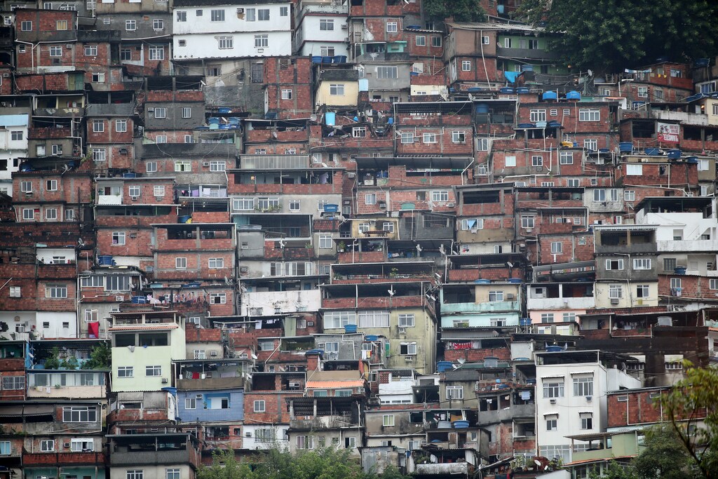 A view of Rocinha slum in Rio de Janeiro, Brazil May 17, 2019. Picture taken May 17, 2019. REUTERS/Sergio Moraes - RC1BBC5B41F0