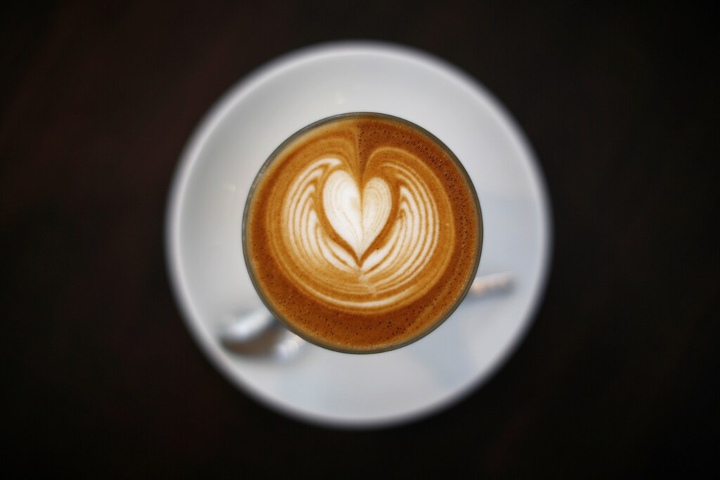 A cup of latte coffee is pictured at a cafe in Sydney, Australia, May 12, 2014. REUTERS/Jason Reed/File Photo - D1AEUGNKACAA
