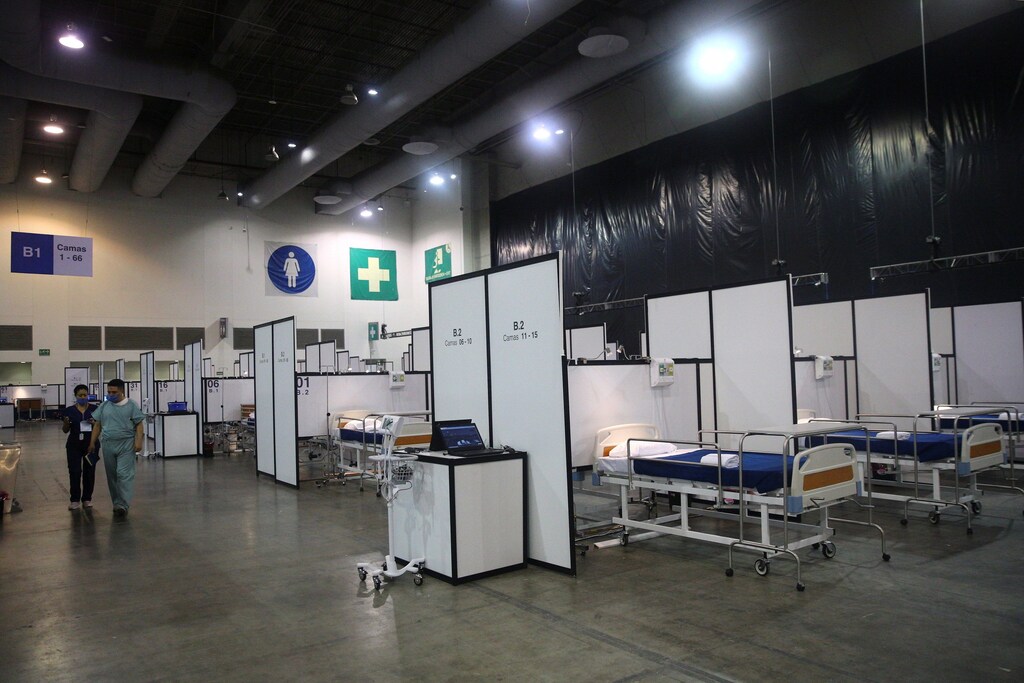 Hospital beds are pictured inside the Centro Citibanamex, a convention center which has been designated as an alternate care facility to treat patients during the global outbreak of the coronavirus disease (COVID-19) in Mexico City, Mexico April 22, 2020. REUTERS/Edgard Garrido - RC2Y9G9QI4R1