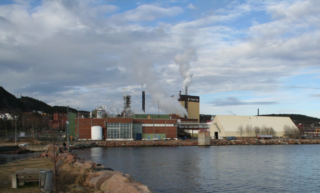 A view of an industrial estate at Tofte near Oslo, Norway, March 2, 2008, where state power group Statkraft will build an experimental "salt power" plant in 2008. The tiny plant will generate energy by mixing salt water in the sea with fresh water from a stream, exploiting the natural energy found in osmosis -- the process used by trees to suck water from their roots to their leaves.