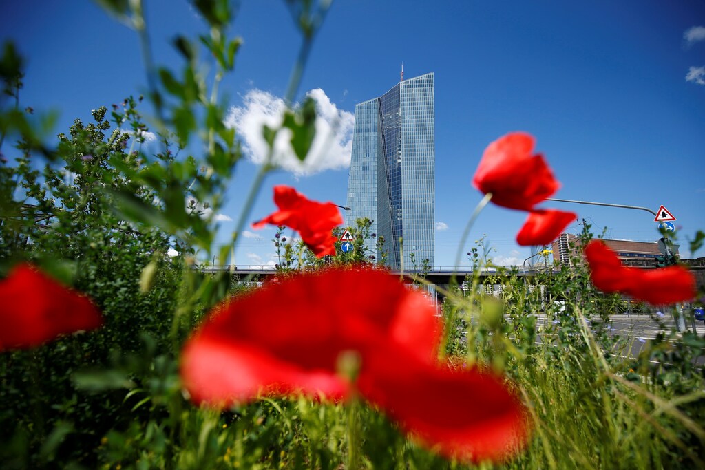 The headquarters of the European Central Bank (ECB) are pictured during protest training organised by "NoG20 Rhein-Main" in Frankfurt, Germany June 10, 2017. REUTERS/Ralph Orlowski - RTS16HYC