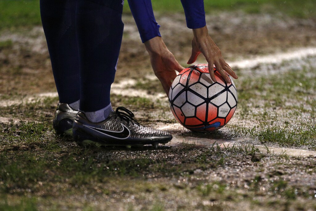 Football Soccer - Birmingham City v AFC Bournemouth - FA Cup Third Round - St Andrews - 15/16 - 9/1/16The matchball is placed for a cornerMandatory Credit: Action Images / Craig BroughEDITORIAL USE ONLY. No use with unauthorized audio, video, data, fixture lists, club/league logos or "live" services. Online in-match use limited to 45 images, no video emulation. No use in betting, games or single club/league/player publications. Please contact your account representative for further details. - RTX21SLQ