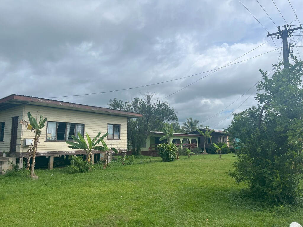 Viviendas elevadas para reducir el impacto de las inundaciones en la aldea de Moala, Fiyi.