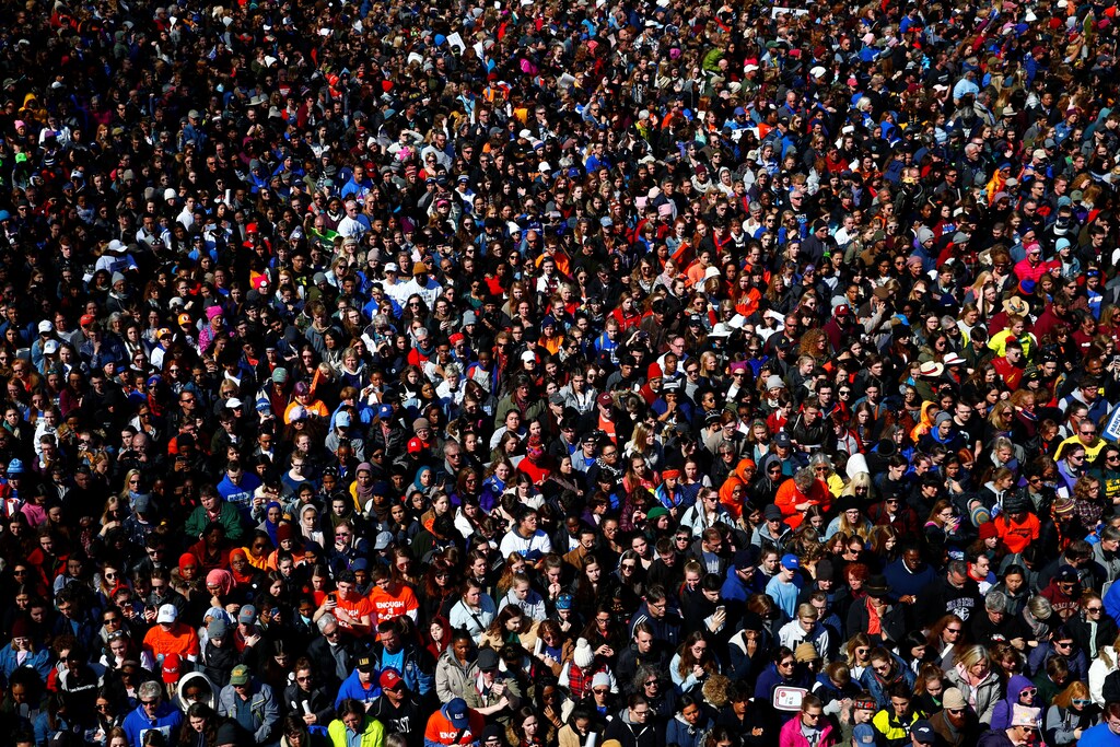Attendees are seen as students and gun control advocates hold the "March for Our Lives" event demanding gun control after recent school shootings at a rally in Washington, U.S., March 24, 2018. REUTERS/Eric Thayer - RC1662D29CC0