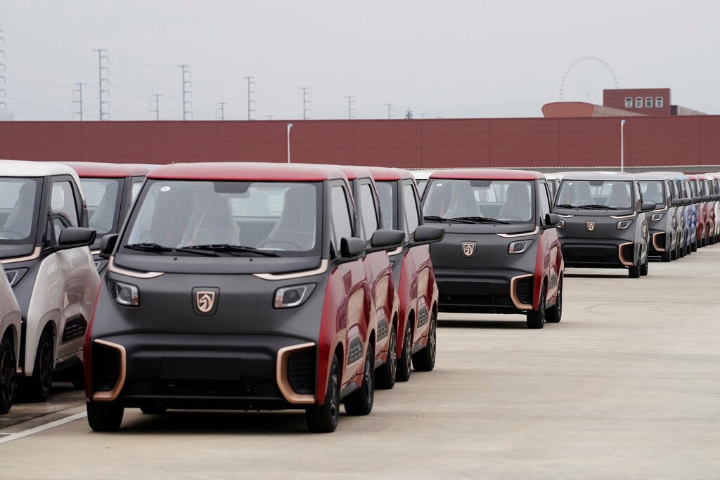 Baojun E100 and E200 all-electric battery cars sit parked at a parking lot operated by General Motors Co and its local joint-venture partners in Liuzhou, Guangxi Zhuang Autonomous Region, China, February 28, 2019. Picture taken February 28, 2019. REUTERS/Aly Song - RC15B7D5C580