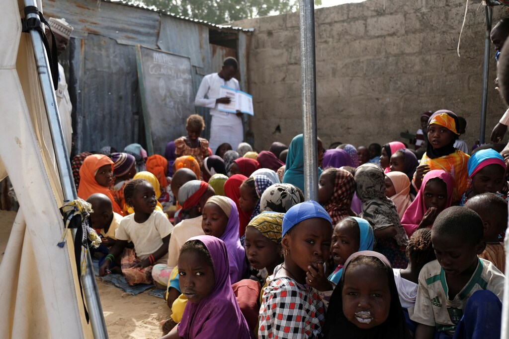 Children attend a class at a makeshift pre-school supported by Save the Children in Maiduguri, Nigeria February 14, 2017. Picture taken February 14, 2017. REUTERS/Paul Carsten - RTS105SA