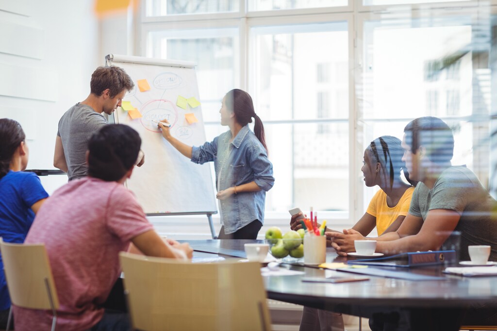 Amongst workers whose jobs do not require specialist skills, only 15% expect that their skills needs will change in the next five years, compared with 51% of their counterparts whose jobs are more specialised.
