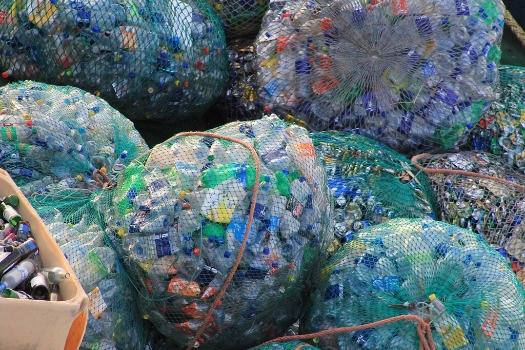Women in Zimbabwe and Malawi are collecting plastic waste from dumpsites and communities, and reselling it to recycling companies.