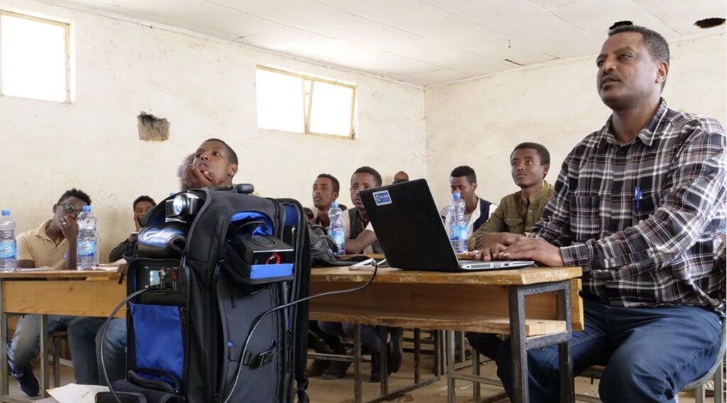 Laptop powered by solar laptop