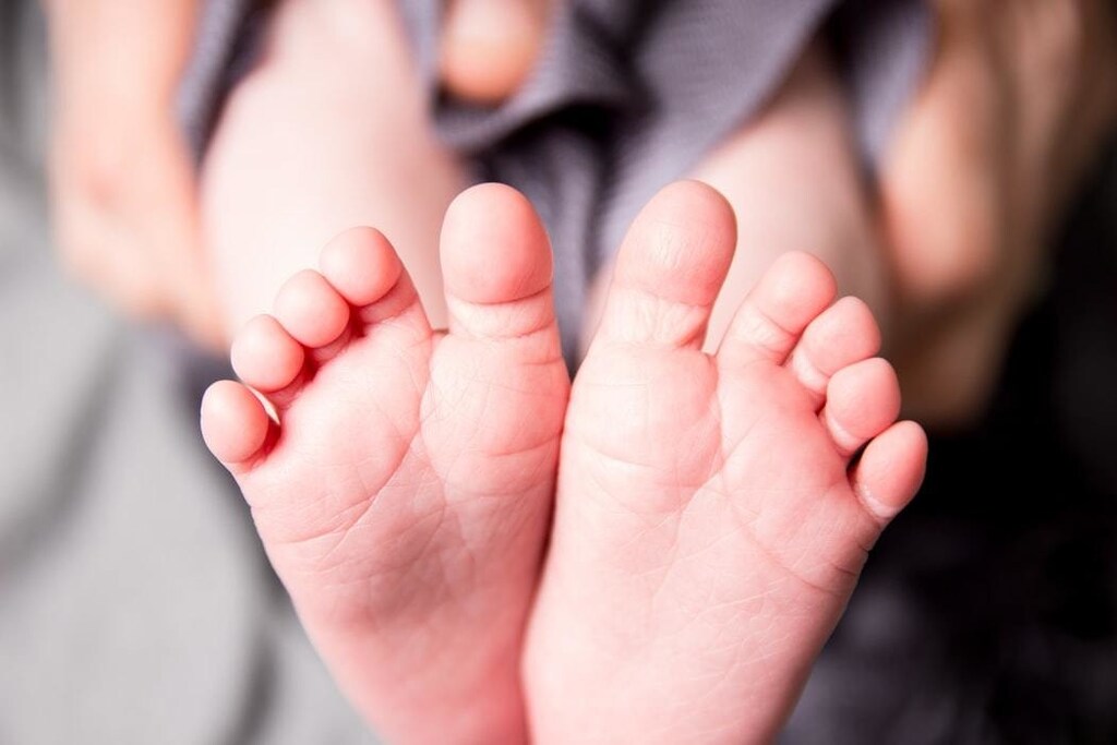 A new born child's feet.