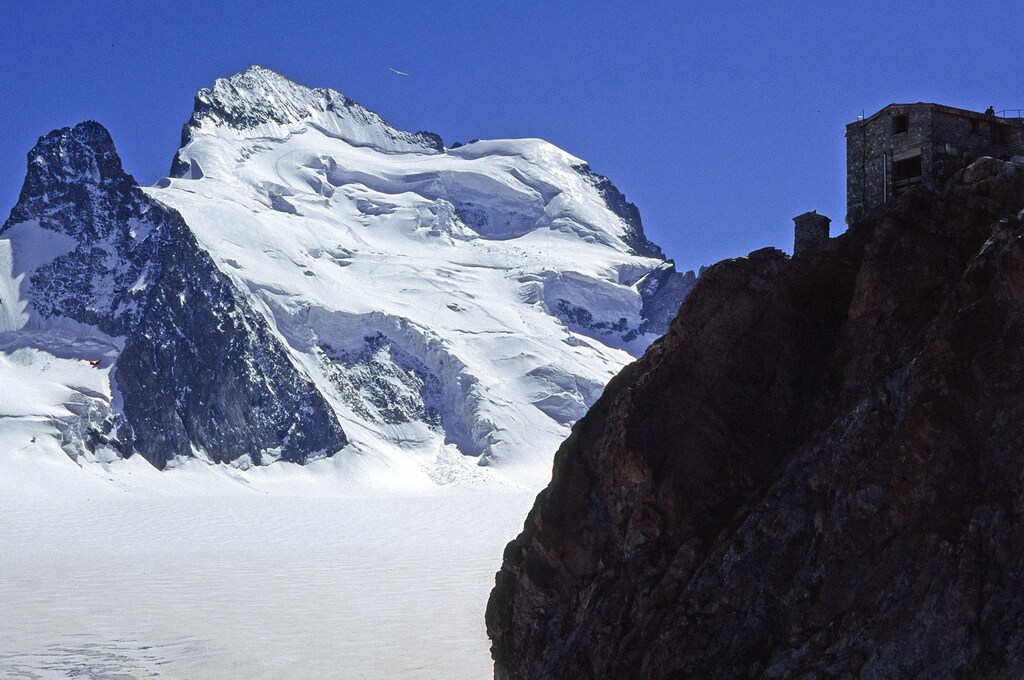 An archive picture shows the Dome and the Barre des Ecrins mountains in the French Alps, near Pelvoux, France, April 27, 2008. Seven climbers were killed and another was injured following an avalanche Tuesday September 15, 2015 in the Hautes-Alpes, the department prefect said. Picture taken April 27, 2008. REUTERS/Emmanuel Foudrot - RTS17EY