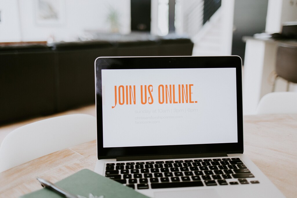 Building business platforms for citizen services; online; digital; computer