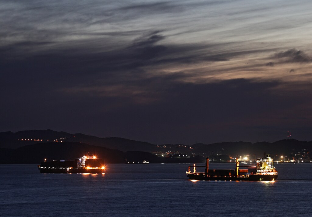 The shipping industry contributes close to 3% of global greenhouse gas emissions and cleaning it up represents a major opportunity, especially for developing countries.