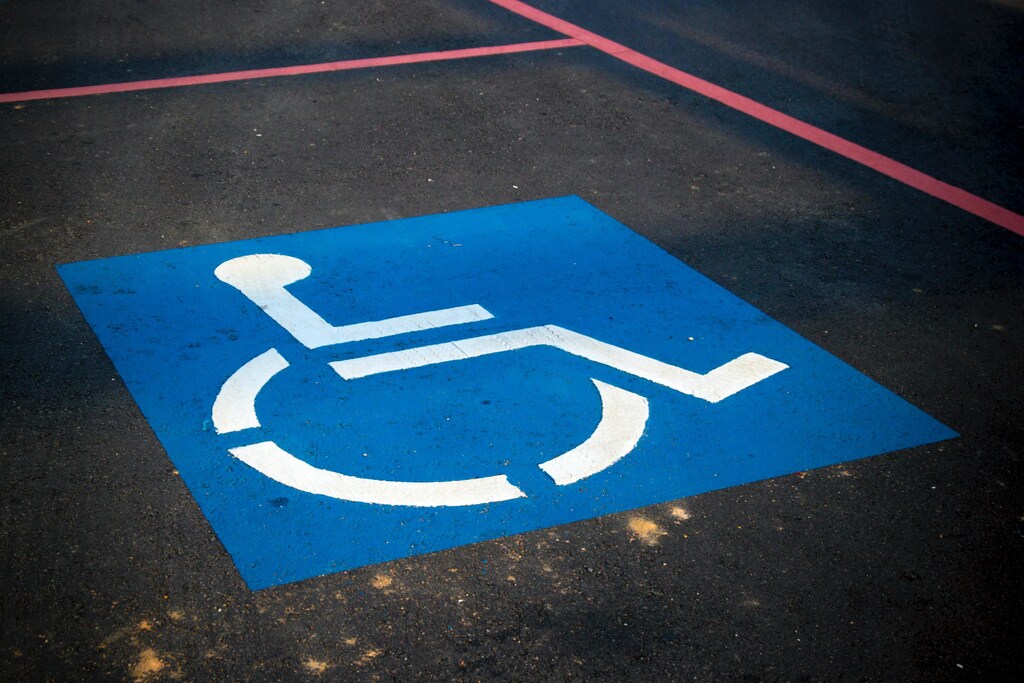 disability impaired vision mobility accessibility technology americans survey digital experience inclusivity mobile computer tablet device