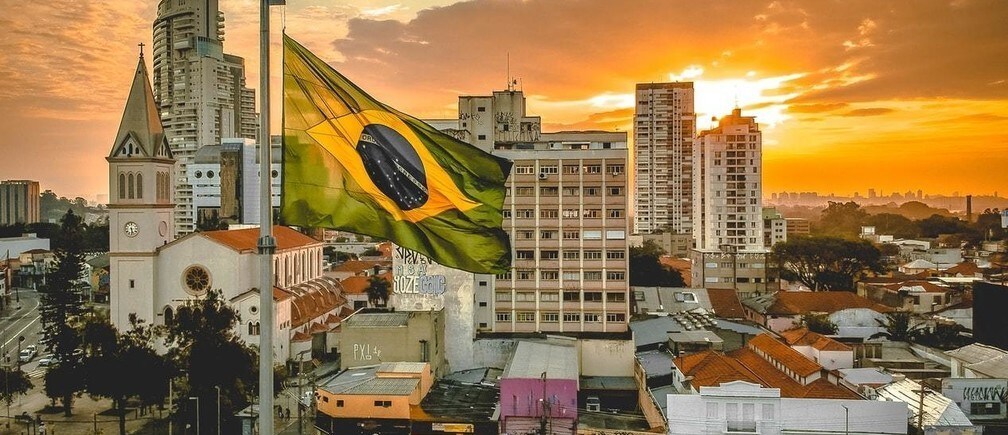 América Latina está invirtiendo en formas de reducir su brecha digital en medio de COVID-19.