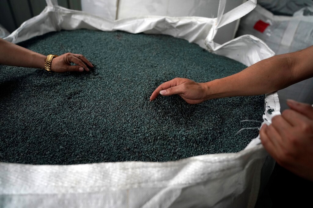 Plastic scrap is seen at Taicang Jinhui Recycling Co., in Taicang, Jiangsu Province, China June 5, 2018. Picture taken June 5, 2018. REUTERS/Aly Song - RC1BDA876140