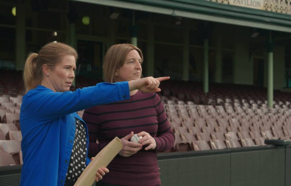 Former Australian women's cricket team captain Alex Blackwell (L) and transgender cricketer Erica James at the Sydney Cricket Ground.